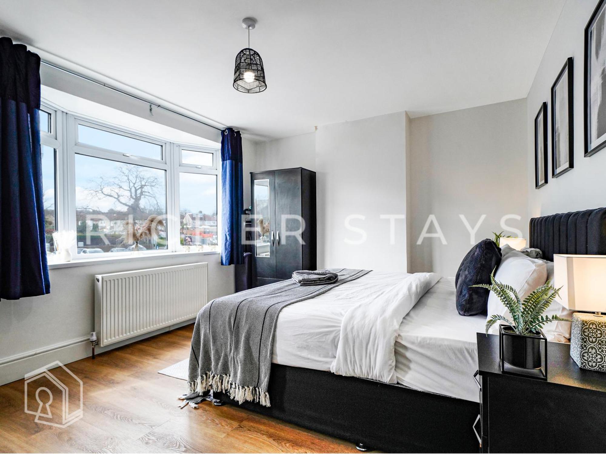 Watford Large 5Br Home - Contractors & Families エクステリア 写真