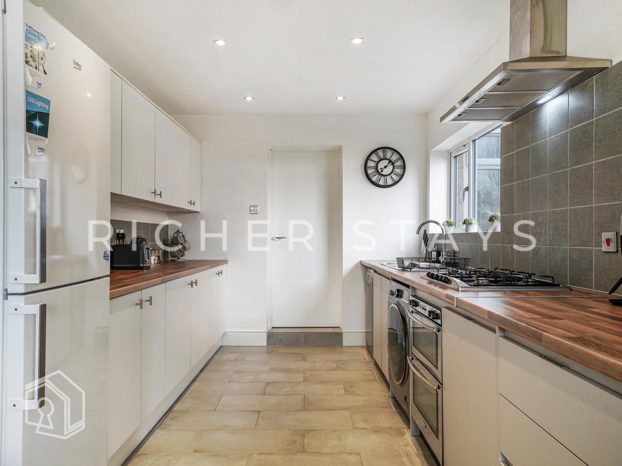Watford Large 5Br Home - Contractors & Families エクステリア 写真