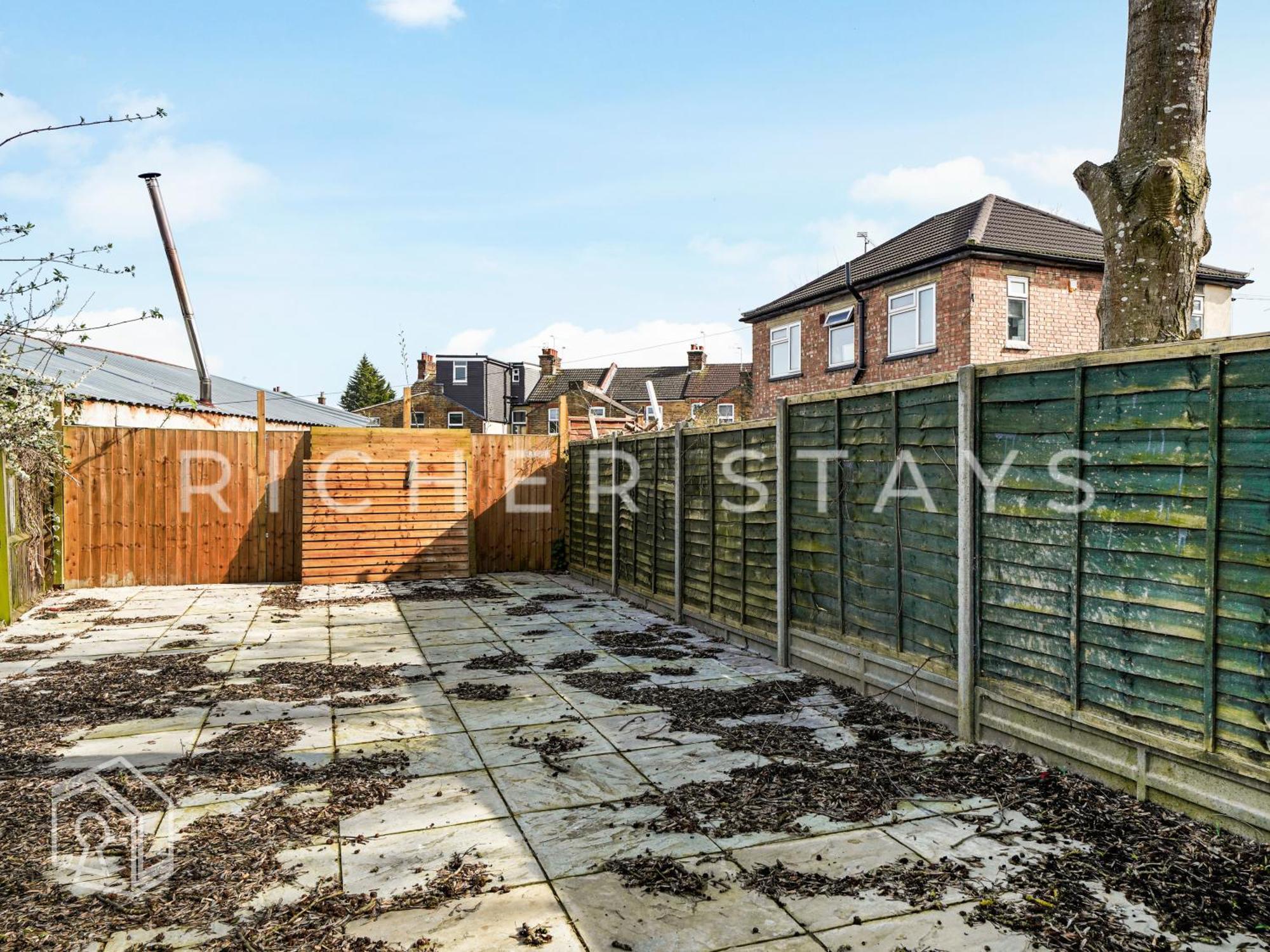 Watford Large 5Br Home - Contractors & Families エクステリア 写真