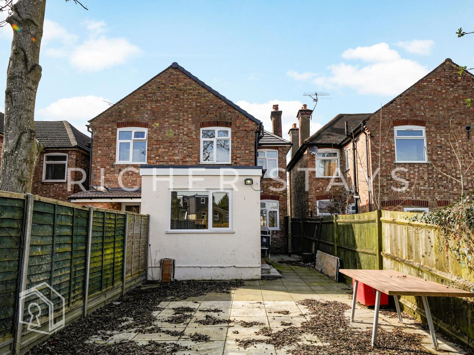 Watford Large 5Br Home - Contractors & Families エクステリア 写真